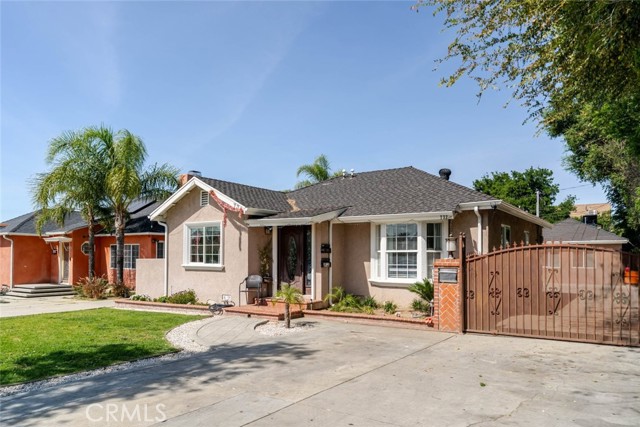 Detail Gallery Image 2 of 39 For 731 & 733 N. Alexander St, San Fernando,  CA 91340 - 5 Beds | 3 Baths