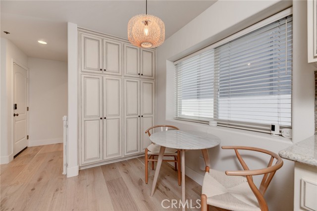 Detail Gallery Image 22 of 42 For 1924 Ruhland Ave #B,  Redondo Beach,  CA 90278 - 3 Beds | 2/1 Baths