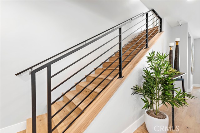 51d54f22 8152 4713 A373 8b391a45ebcf