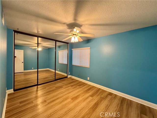 Detail Gallery Image 6 of 13 For 478 E Yale Loop #16,  Irvine,  CA 92614 - 4 Beds | 2/1 Baths