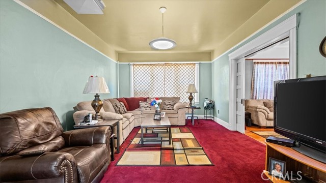 1099 W Congress Street, San Bernardino CA: https://media.crmls.org/medias/51d6a9f0-c4c7-4f8c-9225-1026058efe41.jpg