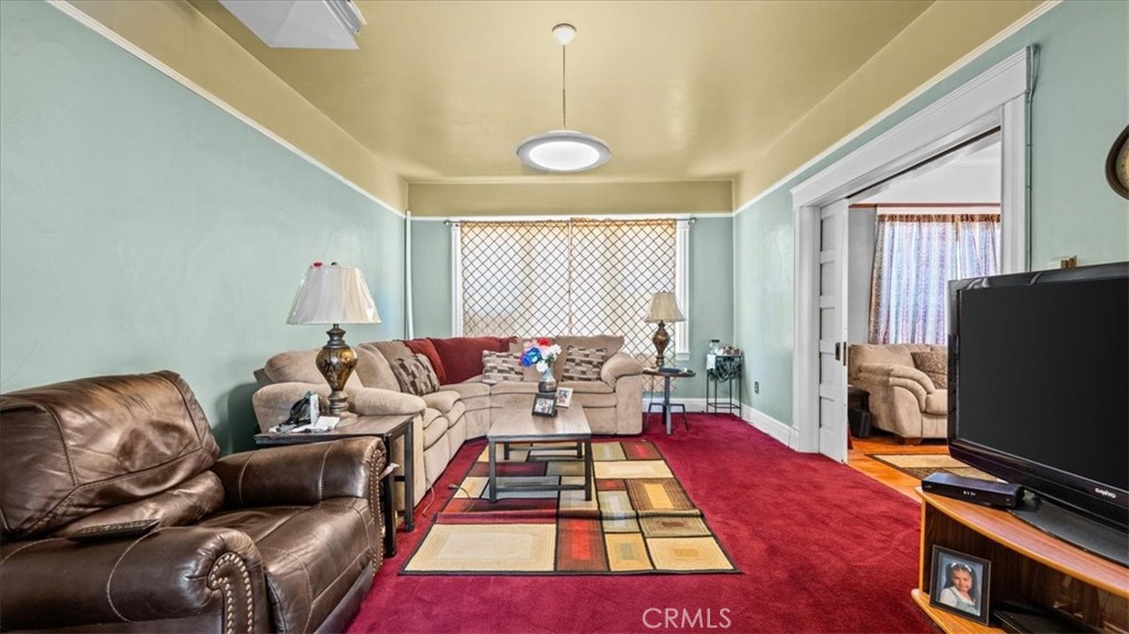 https://media.crmls.org/medias/51d6a9f0-c4c7-4f8c-9225-1026058efe41.jpg?preset=X-Large