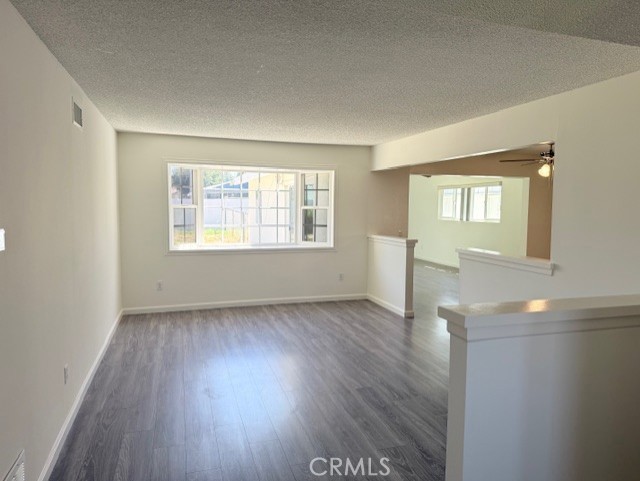 Detail Gallery Image 5 of 35 For 1095 Jadestone Ln, Corona,  CA 92882 - 4 Beds | 2 Baths