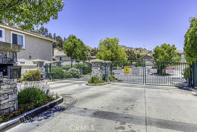 27625 PRIMROSE Lane, Castaic CA: https://media.crmls.org/medias/51d79c76-f4da-47a4-9c3b-75079b32892f.jpg