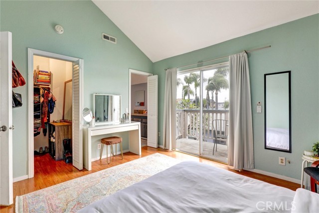 533 Walnut Avenue, Long Beach CA: https://media.crmls.org/medias/51d8c9bf-0213-49a7-bd48-8d9e951aa8d6.jpg