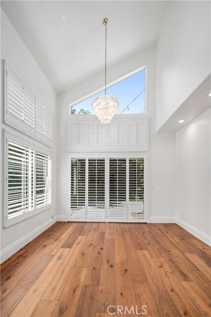 Detail Gallery Image 9 of 53 For 24526 Windsor Dr a,  Valencia,  CA 91355 - 3 Beds | 2/1 Baths