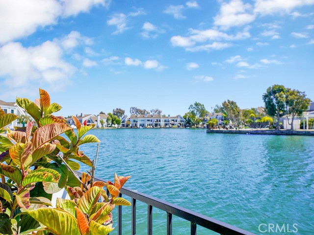 3512 Bravata Drive, Huntington Beach CA: https://media.crmls.org/medias/51d8f841-5283-4b89-87f4-41e8e2ac1c5d.jpg