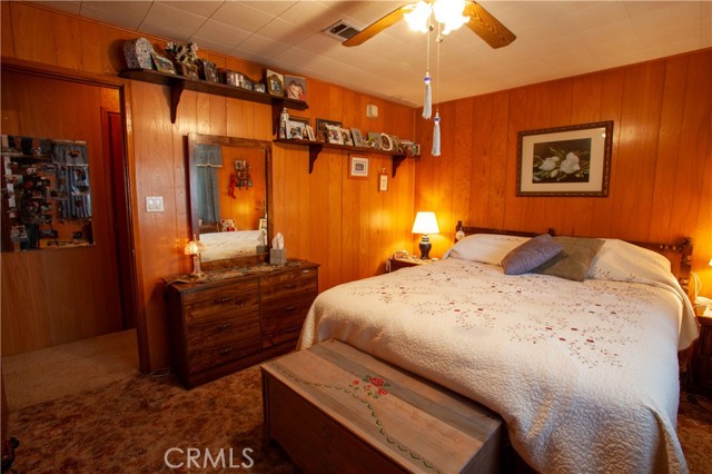 Detail Gallery Image 16 of 28 For 31510 Overhill Dr., Running Springs,  CA 92382 - 3 Beds | 3 Baths