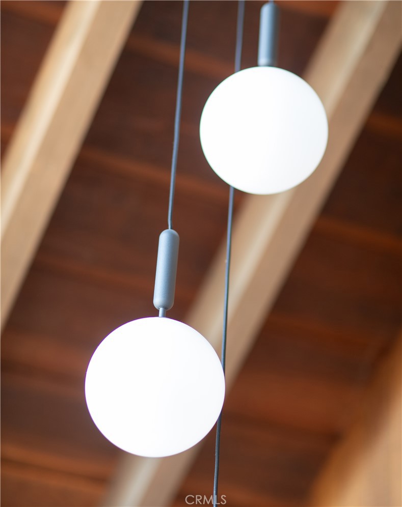 https://media.crmls.org/medias/51d9227d-cd76-4ba9-904f-244c7df59166.jpg?preset=X-Large