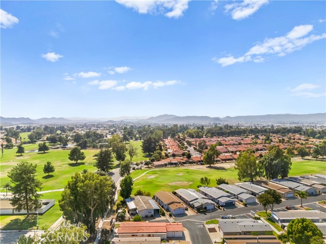 1735 Mango Way, Hemet CA: https://media.crmls.org/medias/51d965a7-142a-4653-8885-5f5ea1074f13.jpg
