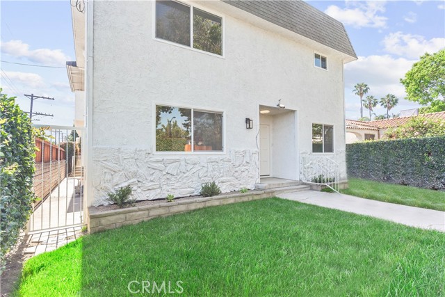 713 N Orange Drive, Los Angeles, CA, 90038 713 N Orange Drive, Los Angeles, CA, 90038