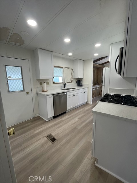 Detail Gallery Image 11 of 23 For 12550 Carson St #96,  Hawaiian Gardens,  CA 90716 - 2 Beds | 2 Baths