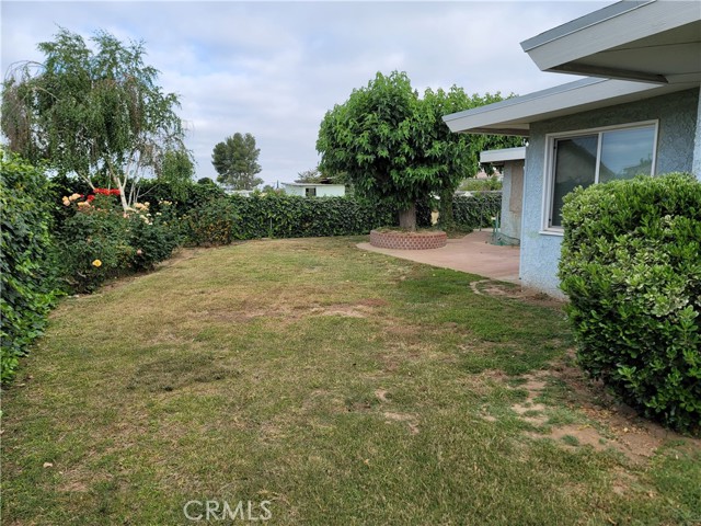 13564 4th Street, Yucaipa CA: https://media.crmls.org/medias/51daf9b5-f048-4c22-b9f9-e03fef1c71a7.jpg