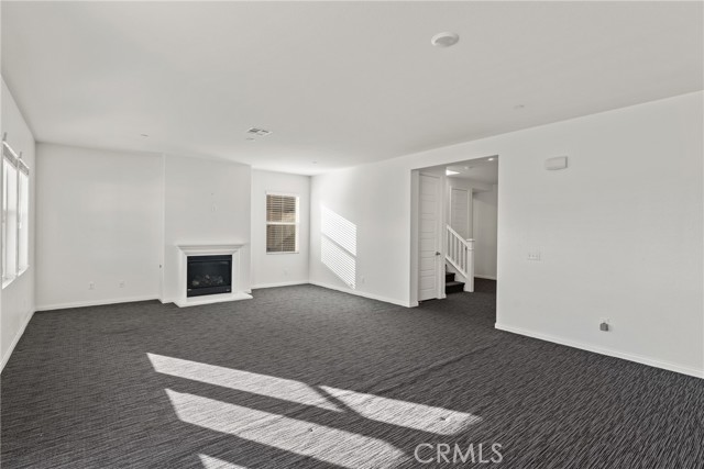 Detail Gallery Image 10 of 46 For 4011 Elderberry, Lake Elsinore,  CA 92530 - 4 Beds | 2/1 Baths