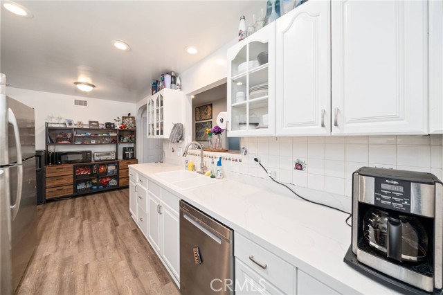 Detail Gallery Image 11 of 30 For 1410 Avenida Del, Corona,  CA 92882 - 3 Beds | 2 Baths