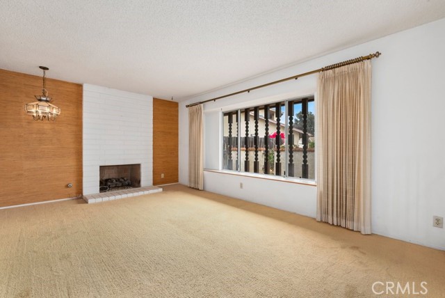 Detail Gallery Image 3 of 24 For 1768 Henderson Ct, Vista,  CA 92083 - 4 Beds | 2 Baths