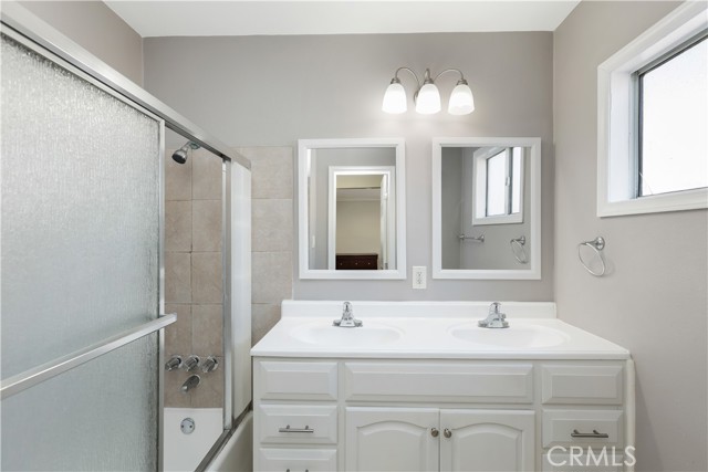 2279 W Falmouth Avenue, Anaheim CA: https://media.crmls.org/medias/51dc6c4d-aba0-4bd2-8982-580e877e84b3.jpg