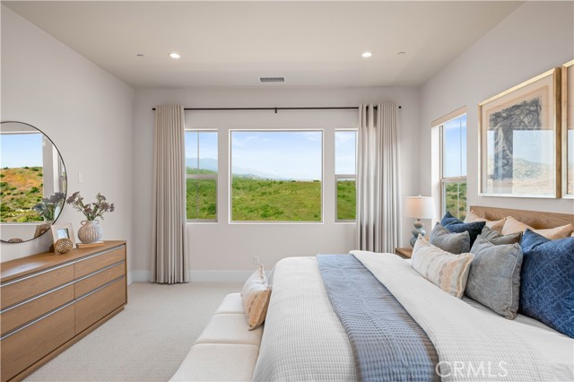 Detail Gallery Image 24 of 44 For 122 Mossvine, Irvine,  CA 92618 - 4 Beds | 3 Baths