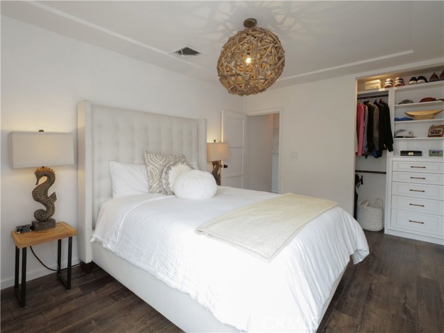 229 Marine Place, Manhattan Beach CA: https://media.crmls.org/medias/51de2c5f-5310-4a62-a38c-2647949fa8aa.jpg