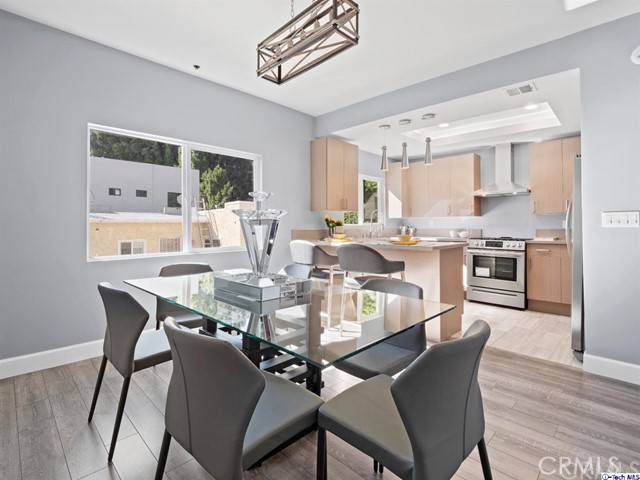2 Bed Home for Sale in Studio City, California