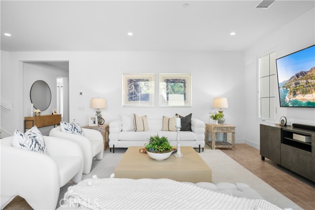 Detail Gallery Image 9 of 50 For 121 Toretta, Irvine,  CA 92602 - 4 Beds | 3 Baths