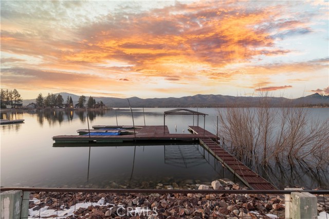 Detail Gallery Image 11 of 66 For 478 Lakeview Court Ct, Big Bear Lake,  CA 92315 - 5 Beds | 3/1 Baths