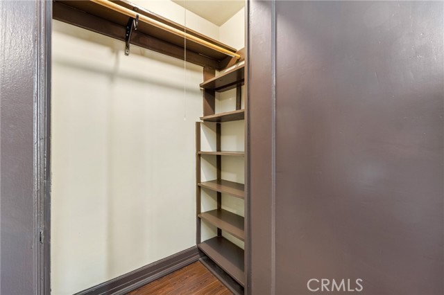 315 W 3rd Street, Long Beach CA: https://media.crmls.org/medias/51df3477-46eb-4b27-b6cf-28435549b8d4.jpg