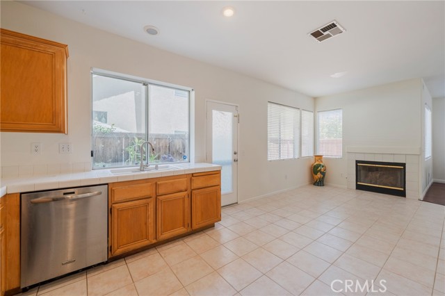 Detail Gallery Image 12 of 41 For 5 Sherrelwood Ct, Aliso Viejo,  CA 92656 - 4 Beds | 2/1 Baths