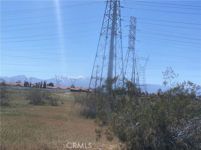 Detail Gallery Image 22 of 25 For 12590 High Desert, Victorville,  CA 92392 - 4 Beds | 2 Baths