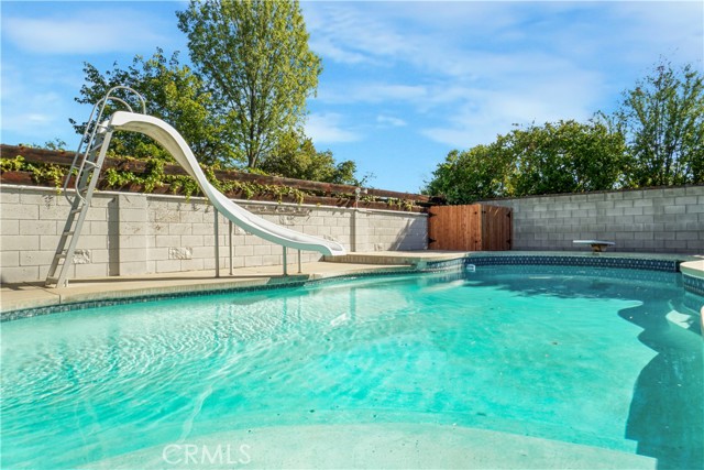 Detail Gallery Image 6 of 44 For 24206 Saint Edens Circle, West Hills,  CA 91307 - 3 Beds | 2 Baths