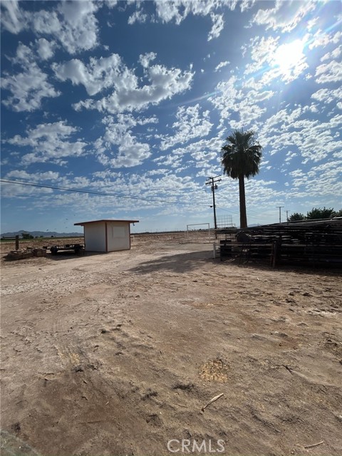 Detail Gallery Image 36 of 41 For 2153 Florence Blvd., Blythe,  CA 92225 - 4 Beds | 3 Baths