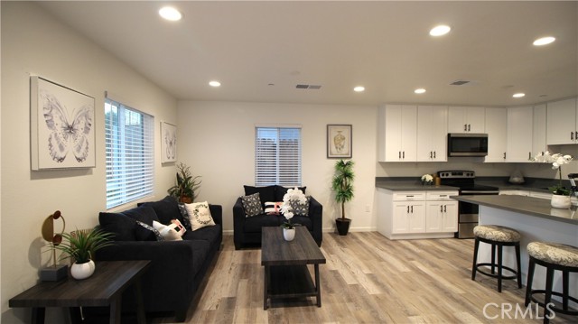 16700 Joy Street, Lake Elsinore CA: https://media.crmls.org/medias/51e28665-3503-4dad-9ab4-9246e917c080.jpg