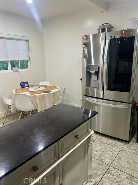 Detail Gallery Image 9 of 18 For 6808 Benson, Huntington Park,  CA 90255 - 2 Beds | 1 Baths