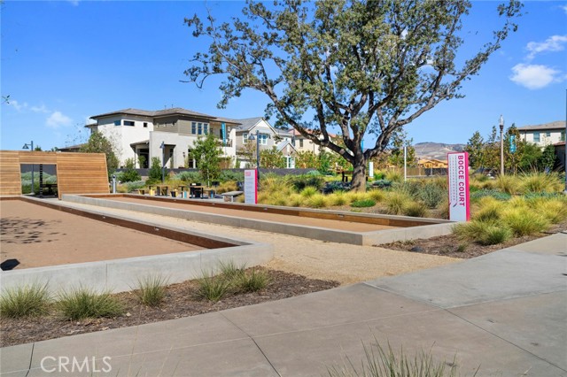 Detail Gallery Image 50 of 75 For 163 Crossover, Irvine,  CA 92618 - 4 Beds | 3/1 Baths