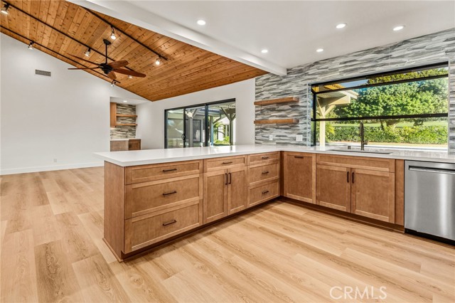 Detail Gallery Image 27 of 42 For 428 San Lucas Dr, Solana Beach,  CA 92075 - 4 Beds | 2 Baths