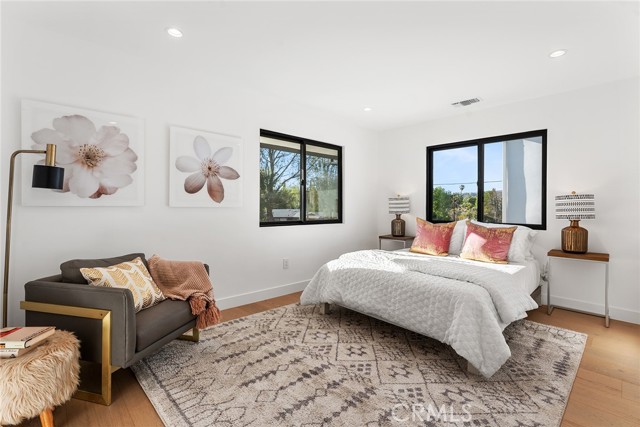 Detail Gallery Image 33 of 54 For 5630 Blanco Ave, Woodland Hills,  CA 91367 - 4 Beds | 4/1 Baths