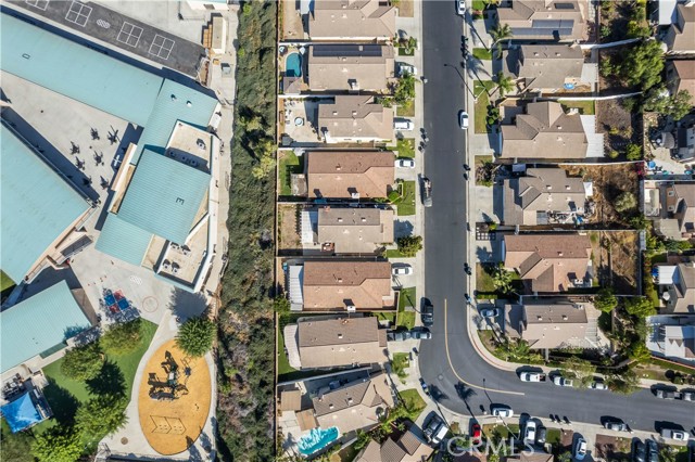 815 Autumn Lane, Corona CA: https://media.crmls.org/medias/51e3ebf4-f860-4235-87a8-de2eba43a230.jpg