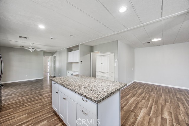 Detail Gallery Image 12 of 36 For 1186 Oakland Way, Corona,  CA 92882 - 2 Beds | 2 Baths