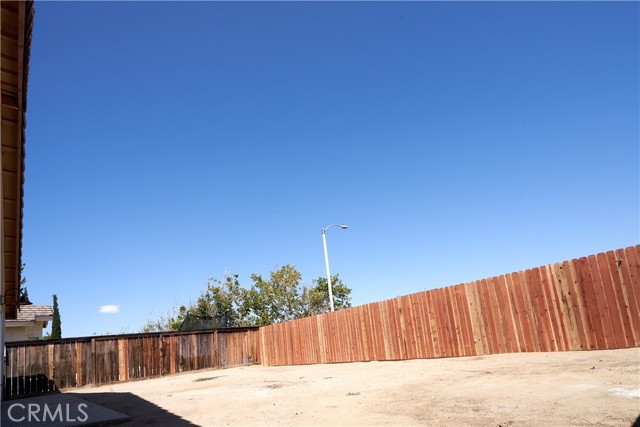 13570 Copperstone Drive, Victorville CA: https://media.crmls.org/medias/51e466f7-b83b-4f88-ac94-976b728d126b.jpg