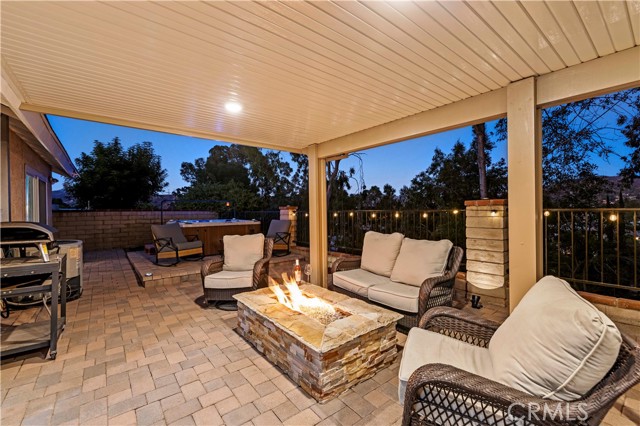 21742 Grovepark Drive, Saugus CA: https://media.crmls.org/medias/51e4d075-651e-4232-a1d2-adad0739f09c.jpg