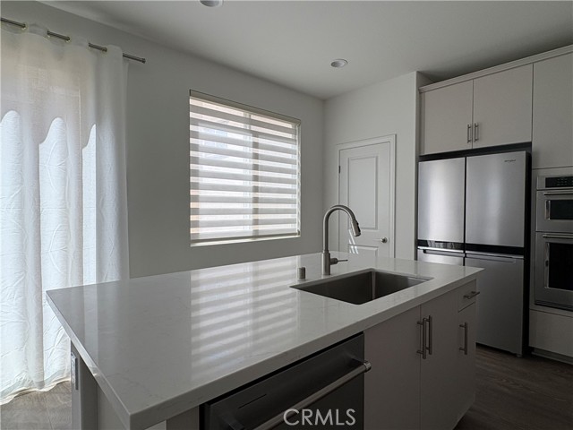 4216 South Hummingbird Paseo, Ontario CA: https://media.crmls.org/medias/51e55231-2453-4502-a56d-d34cfd40e8fb.jpg