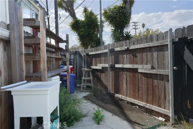1641 S Longwood Ave, Los Angeles, California 90019, ,Commercial Lease,For Rent,1641 S Longwood Ave,CRGD25078376