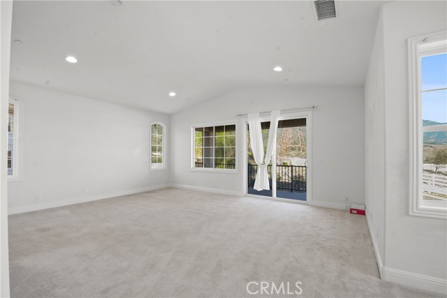 4925 Lone Acres Court, Rancho Cucamonga CA: https://media.crmls.org/medias/51e64277-4f55-40ce-9dfe-e1374fde96eb.jpg
