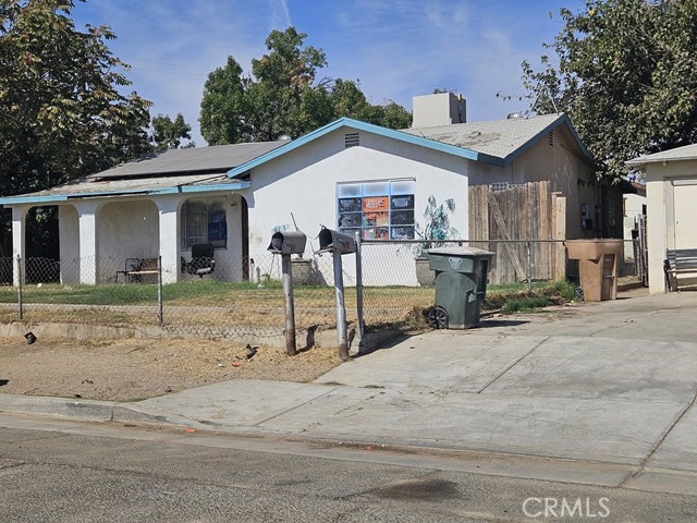 Detail Gallery Image 2 of 8 For 4402 Lexington Ave, Bakersfield,  CA 93306 - 3 Beds | 1 Baths