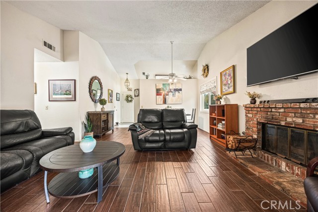 Detail Gallery Image 7 of 29 For 23143 Canyon Estates, Corona,  CA 92883 - 4 Beds | 2 Baths