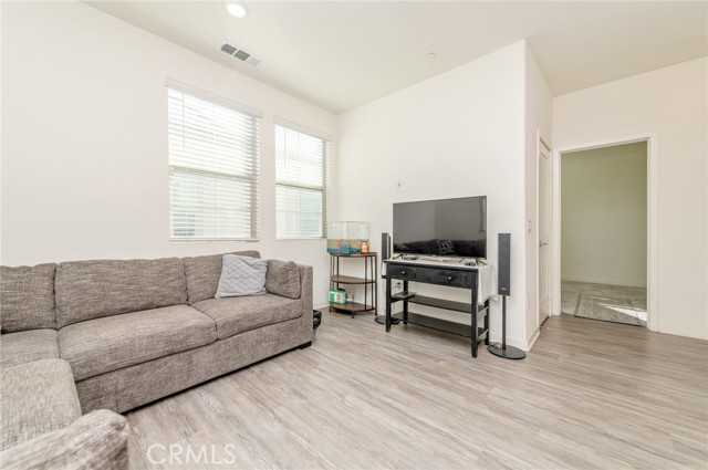 Detail Gallery Image 16 of 46 For 832 Mandarin, Upland,  CA 91786 - 4 Beds | 3 Baths