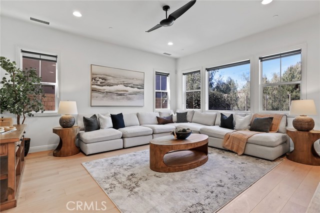 Detail Gallery Image 6 of 51 For 63 Berna, Lake Forest,  CA 92630 - 5 Beds | 4 Baths