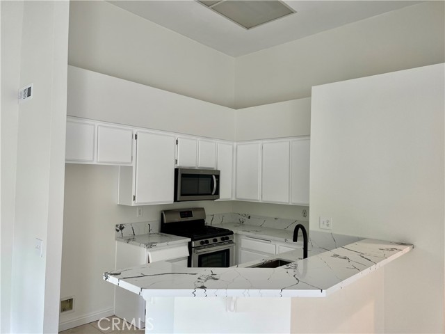 Detail Gallery Image 3 of 9 For 26492 Las Palmas #6,  Laguna Hills,  CA 92656 - 2 Beds | 1 Baths