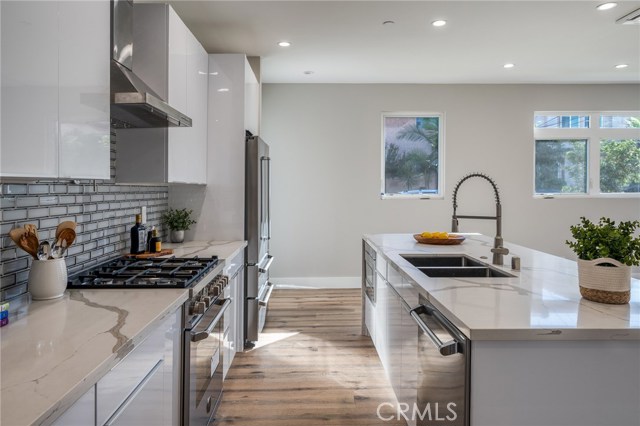 2321 Vanderbilt Lane, Redondo Beach, California 90278, 6 Bedrooms Bedrooms, ,2 BathroomsBathrooms,Residential,Sold,Vanderbilt,CV20231019