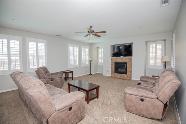 12934 Pearblossom Street, Hesperia CA: https://media.crmls.org/medias/51ea5e24-a0c3-4ca9-b06d-a82ddea94827.jpg